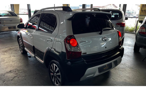 Toyota Etios Cross 1.5 16V FLEX 4P MANUAL