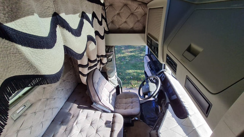 Imagem 10 de 13 de Volvo New Fh 460 Globetrotter 6x2 2016 I-shift Único Dono