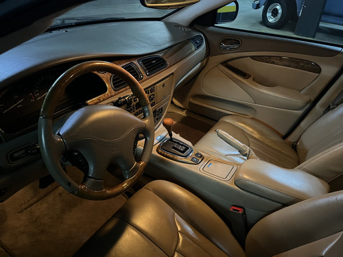 Jaguar S-Type 3.0 4p