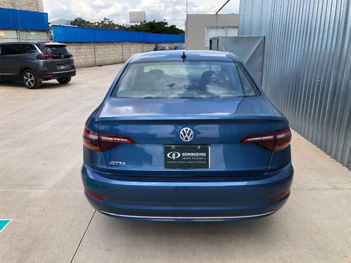 Imagen 4 de 15 de Volkswagen Jetta 2019 1.4 Trendline At