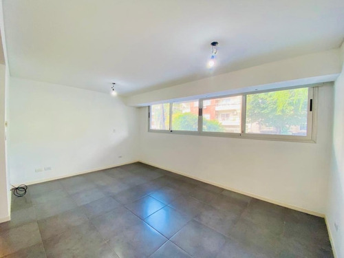 Imagen 5 de 7 de Departamento En Venta En Castelar Norte