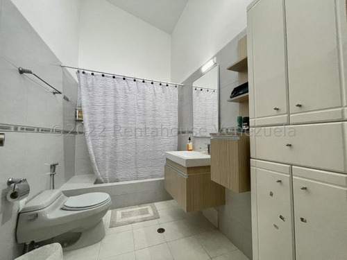 Imagen 18 de 30 de Mls #22-28102 Hermoso Y Moderno Penthouse Duplex Con Increíble Vista, Es Un Piso Completo. Afm