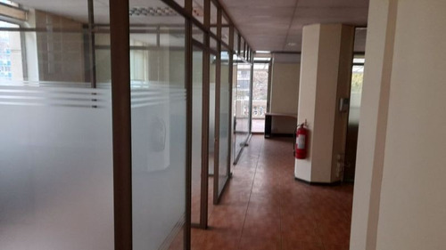 Arriendo Oficina Salida Metro Universidad De Chile, 660 Mts.