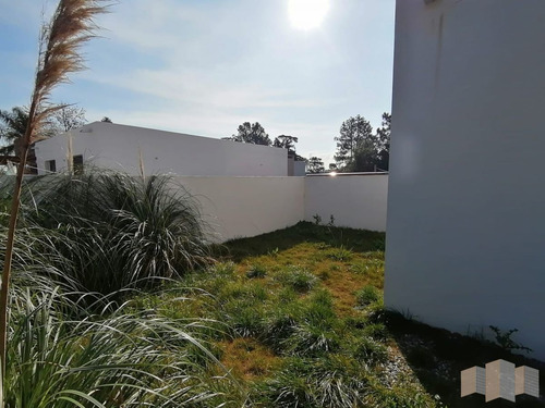Imagen 10 de 10 de Muy Linda Casa