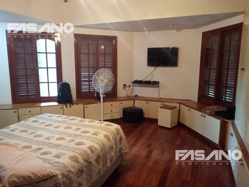 Imagen 9 de 16 de Quinta En Venta En Otamendi - Campana