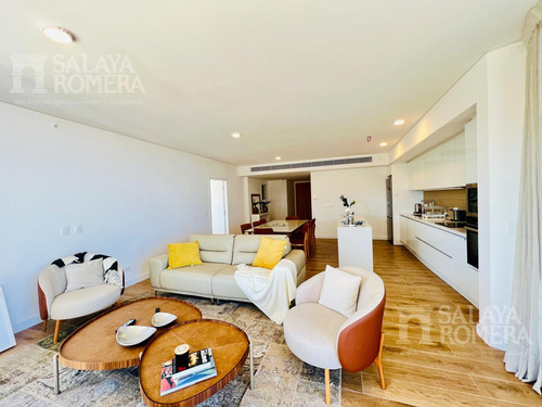 Venta : Apartamento 2 Dormitorios Torre Trump Playa Brava Punta Del Este