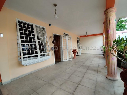 Casa En Venta Urb Corinsa, Cagua 24-28122 Hc