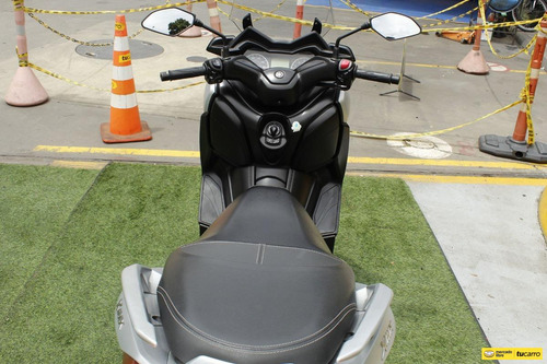 Yamaha X-max 300