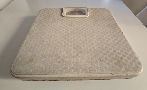 Balanza De Baño Mecanica 130k Sin Bateria Blanco (Usado)