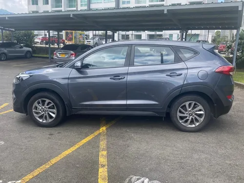 Hyundai Tucson 2.0 Advance 4X2 At