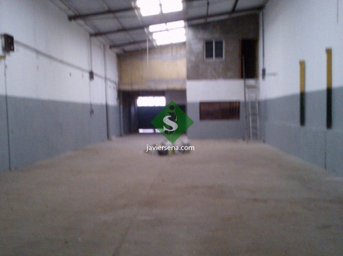 Venta Local Montevideo, Maroñas, Zona Comercial.- Ref: 167118