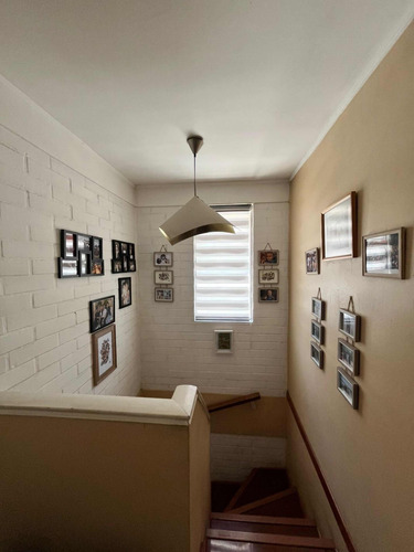 Excelente Casa 4 Dormitorios, 3 Baños, Comuna De Peñalolén