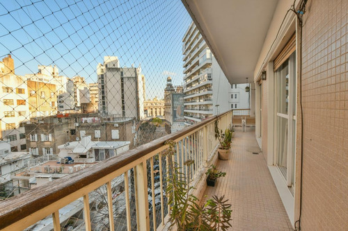 Departamento 3 Dormitorios En Venta Con Cochera - Vista Al Río - Categoría