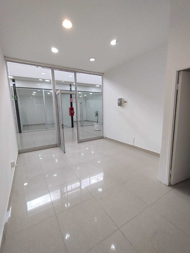 Arriendo Centro Comercial Completo (66167)