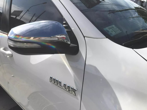 Imagen 6 de 24 de Toyota Hilux 2.8 Cd Srv 177cv 4x4 Mt2017