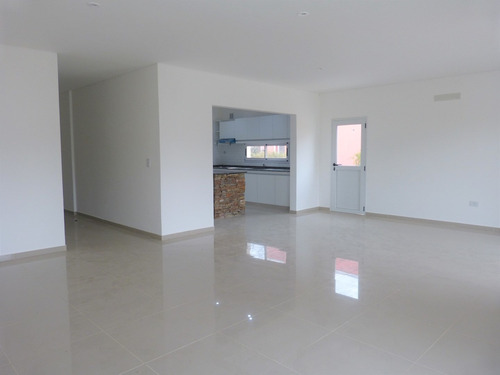 Imagen 2 de 30 de Casa En Venta Ubicado En Santa Guadalupe, Pilar Del Este, G.b.a. Zona Norte
