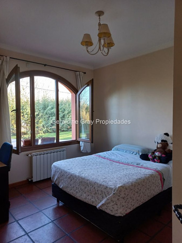 Venta Casa 3 Dormitorios Cipolletti Con Cochera