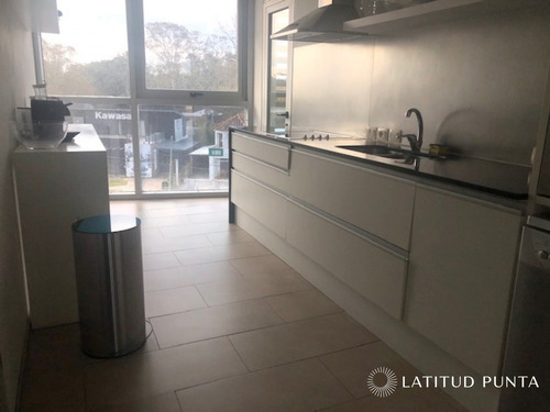 Apartamento En La Barra- Ref: 1422