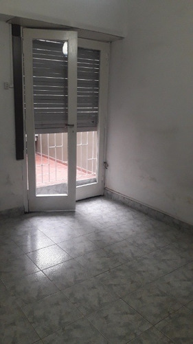 Imagen 8 de 11 de Departamento Tipo Casa En Venta En Lanus Este