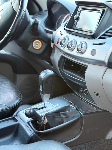 Mitsubishi L200 2.5 Cd 4wd High-power Di-d At5 Cuero