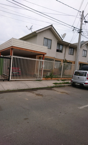 Casa Amplia En Condominio 3 Dorm. 3 Baños El Ombú Peñaflor