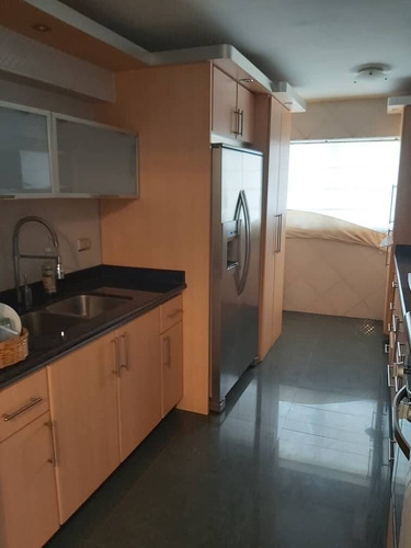 Imagen 3 de 18 de Venta De Apartamento En El Bosque. Planta 100%. Código 129523