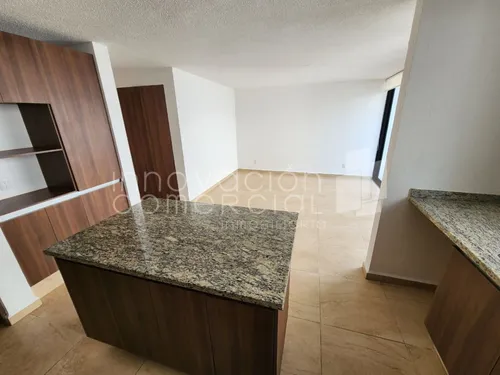 Casa En Renta En Altos Juriquilla, En Excelentes Condiciones Con Amenidades.
