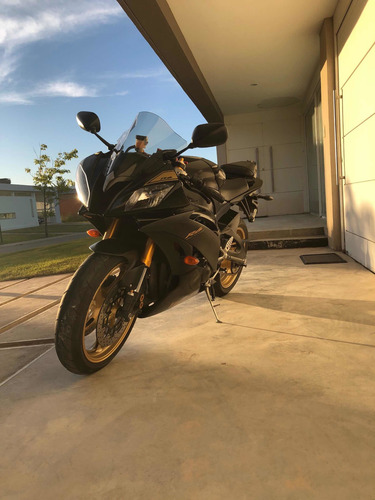 Yamaha R6