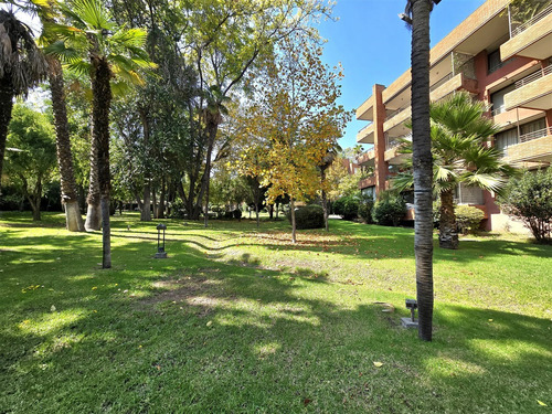 Departamento En Venta De 4 Dorm. En La Reina