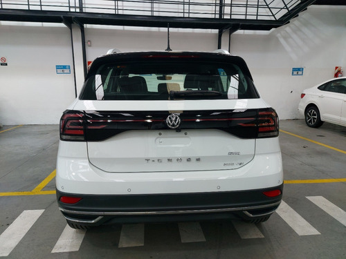 Imagen 6 de 25 de Volkswagen T-cross Highline At 200tsi
