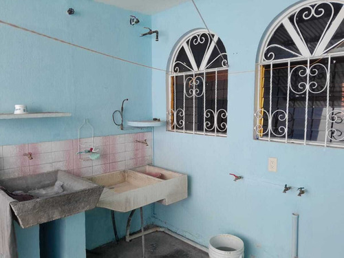 ¡casa En Renta De Dos Niveles!