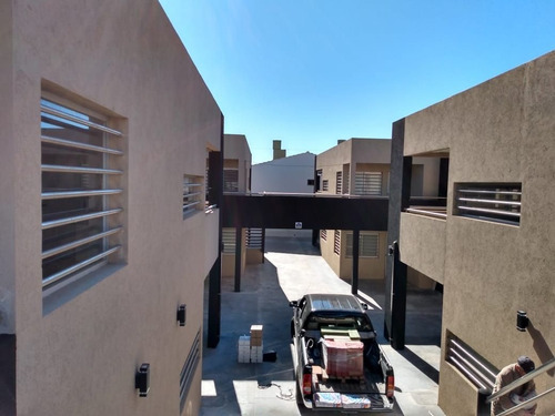 Imagen 9 de 10 de Departamento En Venta De 2 Dormitorios C/ Cochera En Las Toninas