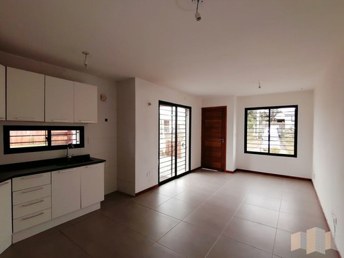 Imagen 6 de 20 de Preciosa Casa En Valle Di Saronno