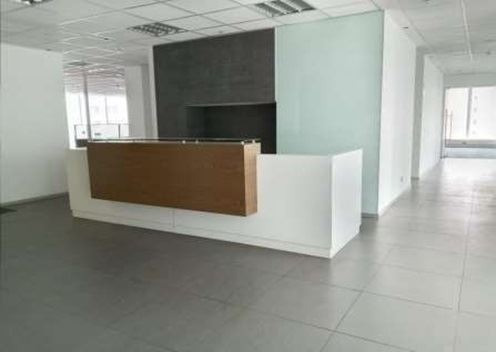 Imagen 3 de 8 de Arriendo Amplísima Oficina Habilitada Sanhattan El Golf