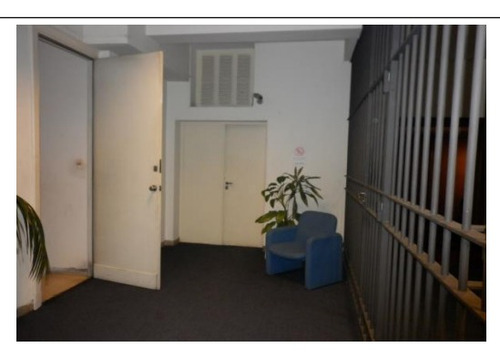 Imagen 8 de 13 de Venta Local Sobre Avda De Las Leyes 554 M2 Ref 559