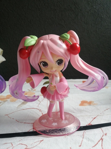 Figura De Sakura Miku Vestido Rosa Hatsune Miku 16 Cm