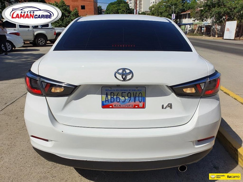 Toyota Yaris Ia Automatico