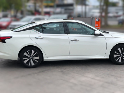 Imagen 10 de 15 de Nissan Altima 4 Puertas
