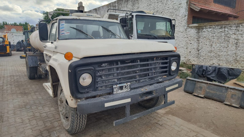 Camion Ford F6000 Con Tanque Regador