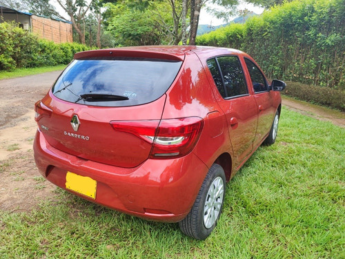 Imagen 4 de 16 de Renault Sandero Life Max