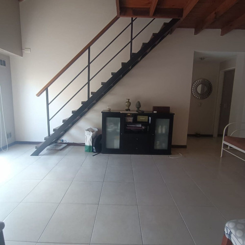Departamento C/ Balcón Y Cocheras-luz Avell Centro