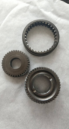 Engrenagem 5ª Fixa/movel E Luva Golf Sapao 2.0 / 2000 2003