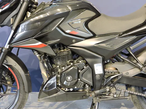 Bajaj Pulsar N 250 2024
