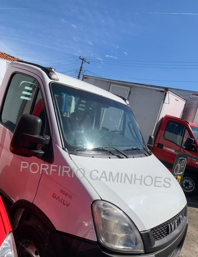 Imagem 15 de 18 de Iveco 35s14 2014 Chassis