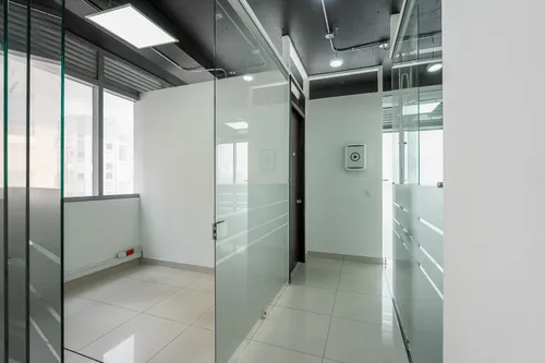 Oficina En Arriendo/venta En Chico Norte. Cod A1094083