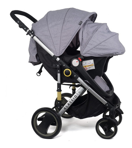 Imagen 1 de 6 de Cochecito de paseo travel system Belluno Baby Alassio TS gris con chasis color plateado