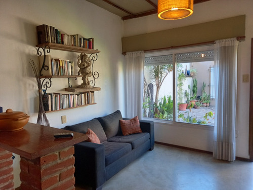 Casa 4 Ambientes, Con Jardín, Parrilla, Terraza Y Espacio De Usos Múltiples, En Villa Ballester.