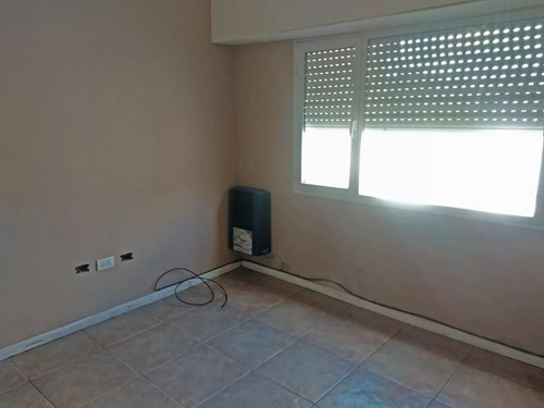 Casa En Venta - 3 Dormitorios 2 Baños - 400mts2 - Tandil