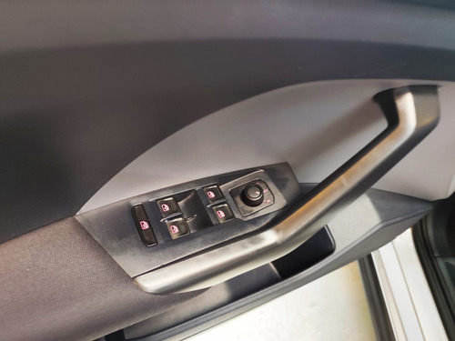 Volkswagen T-Cross 1.0 200 TSI TOTAL FLEX AUTOMÁTICO