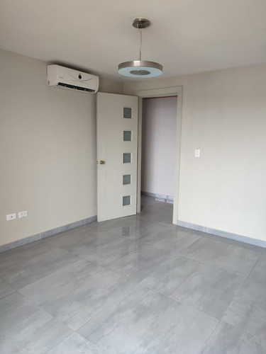 Imagen 15 de 30 de Apto Penthouse Remodelado